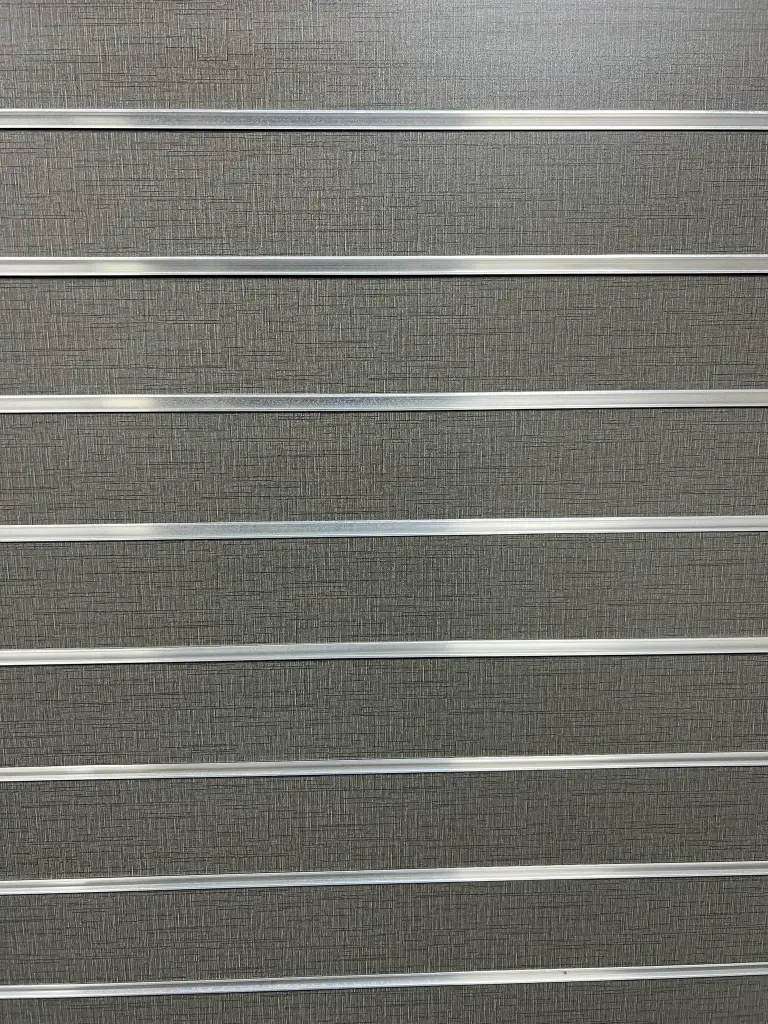 MELAMINE MDF WITH GROOVES (SLATWALL) SILVER /YZ9063