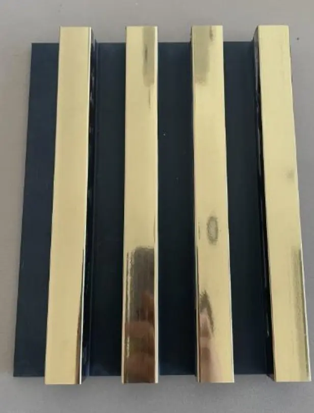 WPC WALL PANEL INDOOR HALF COVERED/ WT188